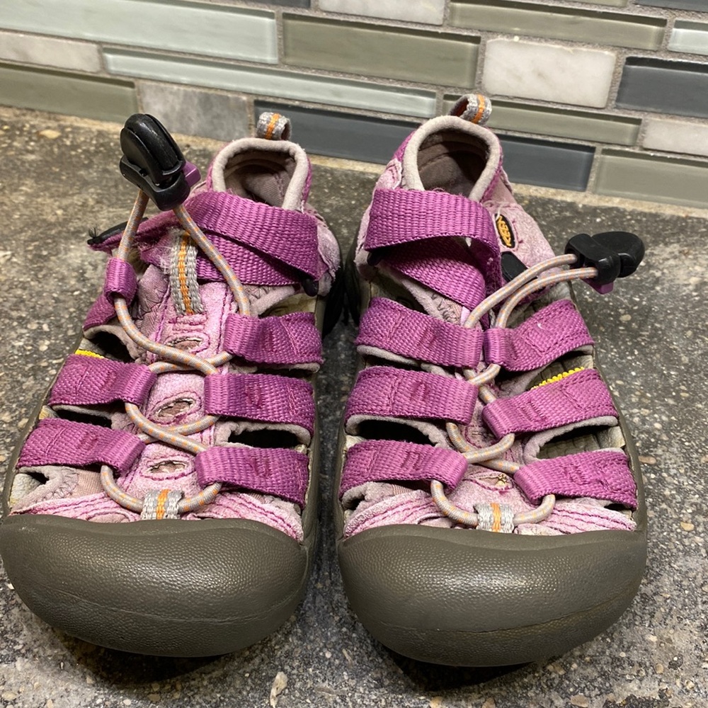 Little Girls Size 11 Keen Sandals